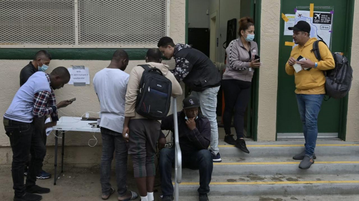 AQShni o‘z xohishi bilan tark etadigan noqonuniy migrantlarga 1000 dollardan pul beriladi