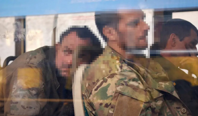 «Azov» qo‘mondoni almashinuv asirga olingan «azovchilar»siz o‘tganini tanqid qildi