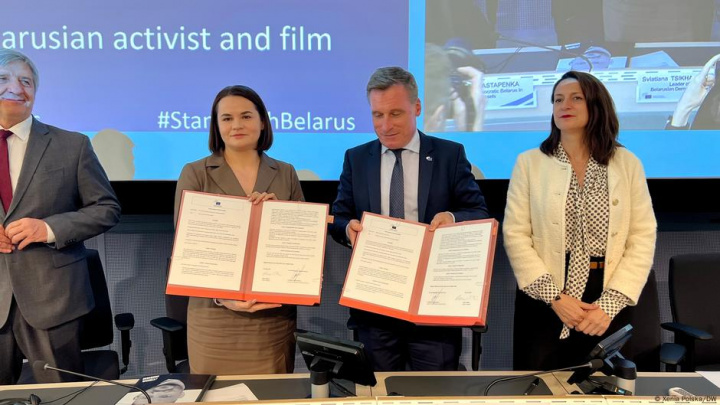 Belarus demokratik kuchlari YeI qo‘mitasi bilan memorandum imzoladi