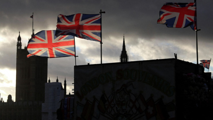 Britaniya Rossiyaga qarshi sanksiyalarni yana kuchaytirdi