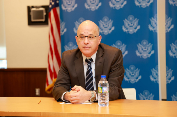 “Donald Tramp O‘zbekistonga taklif qilindi. Prezident mintaqaga kelishi uchun hozir eng to‘g‘ri vaqt” – AQSh elchisi