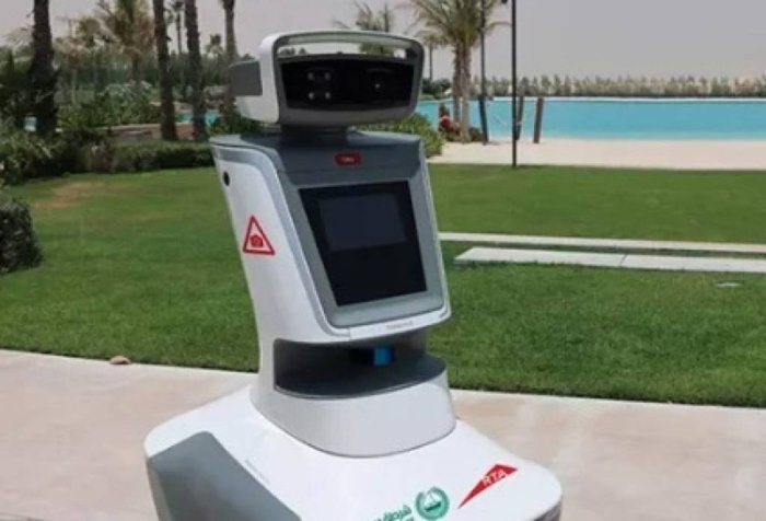 Dubay yo‘llarida robot-polisiya paydo bo‘ladi