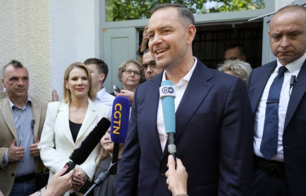 Ekzitpol: Polsha saylovlarida konservator Navrotskiy yetakchilik qilmoqda