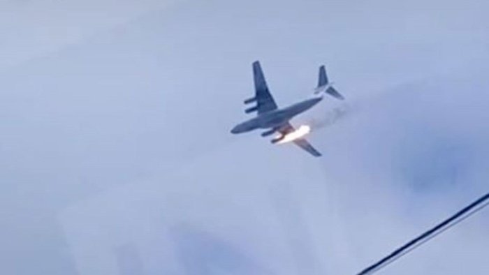 Il-76 harbiy transport samolyoti bortida yangi A-50 samolyotining ekipaji ham bo‘lgani taxmin qilinmoqda