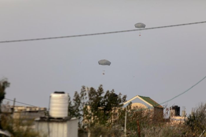 Iordaniya g‘azoliklarga gumanitar yordamni havodan tashladi