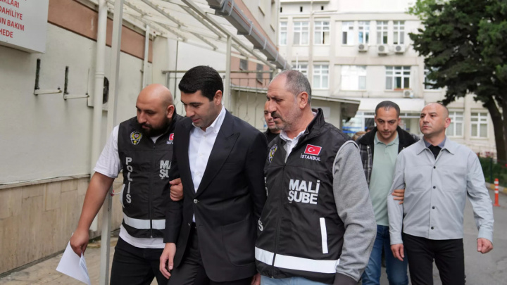 Istanbul meriyasining 30 nafardan ortiq xodimi hibsga olindi