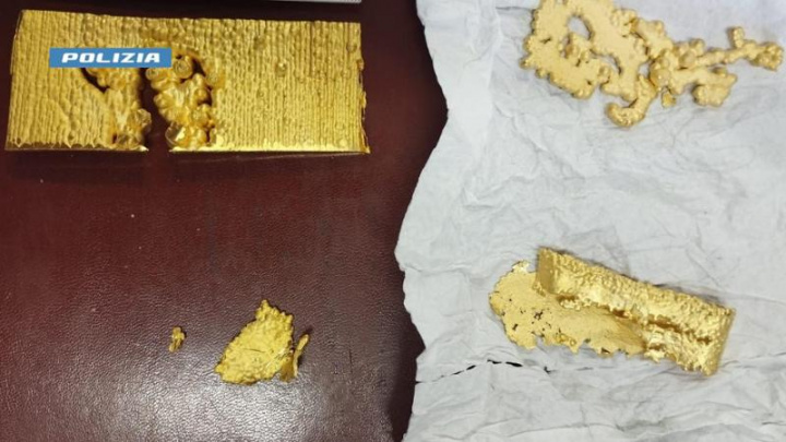 Italiyalik erkak bir yil davomida ish joyidan salkam 2 kilo oltin o‘g‘irladi