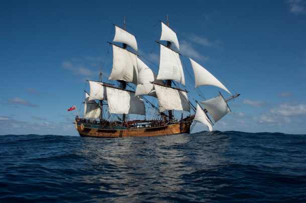 Jyeyms Kukning afsonaviy Endeavour kemasi topildi
