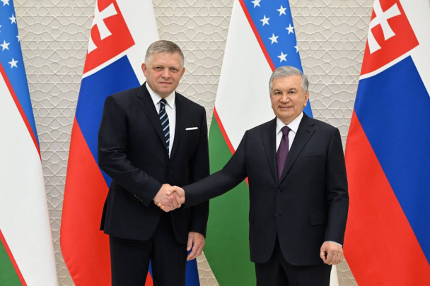Ko‘ksaroyda Shavkat Mirziyoyev va Robert Fitso muzokaralari bo‘lib o‘tdi