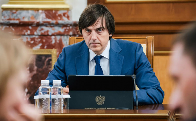 MDH ayrim davlatlari tarix darsligida Rossiyaga nisbatan salbiy munosabat bor – Rossiya ta’lim vaziri