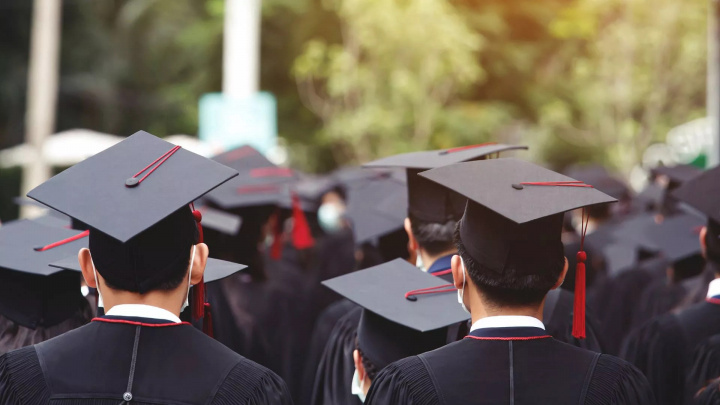 Neyrotarmoq Vena universitetiga qabul qilindi