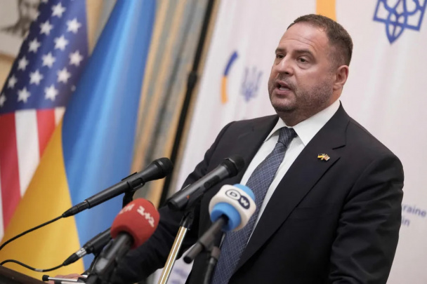 OAV: Tramp ma’muriyati Andrey Yermakdan norozi