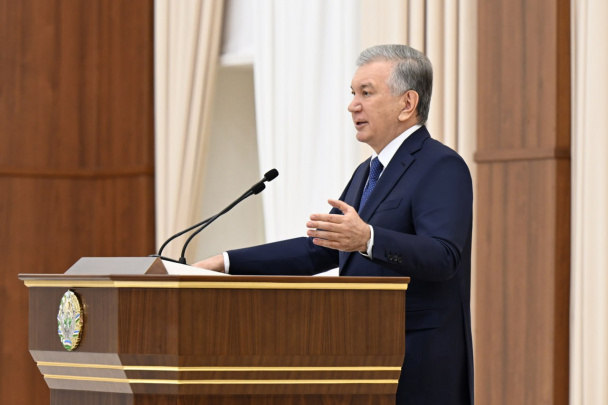 «Oyiga 100 ming odamga xizmat qila oladi» – prezident Chiyal dehqon bozoridagi sharoitlarni yaxshilashga ko‘rsatma berdi
