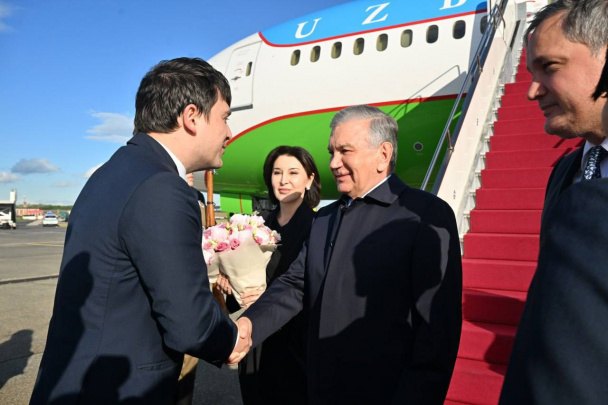O‘zbekiston prezidentining Vengriyaga rasmiy tashrifi boshlandi