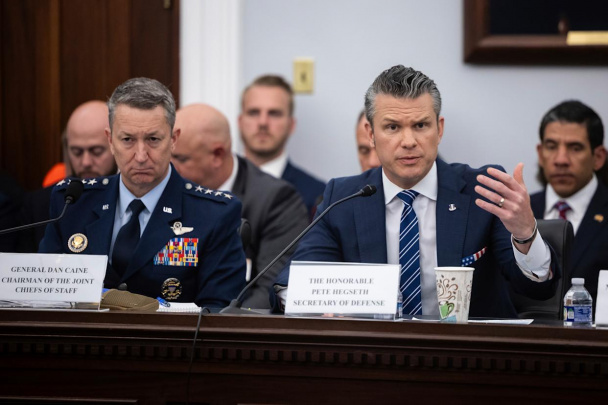 Pentagon rahbari Ukrainaga yordam budjeti qisqartirilishini e’lon qildi