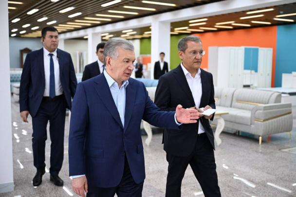 Prezident Xonqa tumanida mebelsozlik sanoat zonasini borib ko‘rdi
