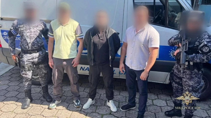 Qotillikda ayblanayotgan o‘zbekistonlik Salvadordan Rossiyaga ekstraditsiya qilindi