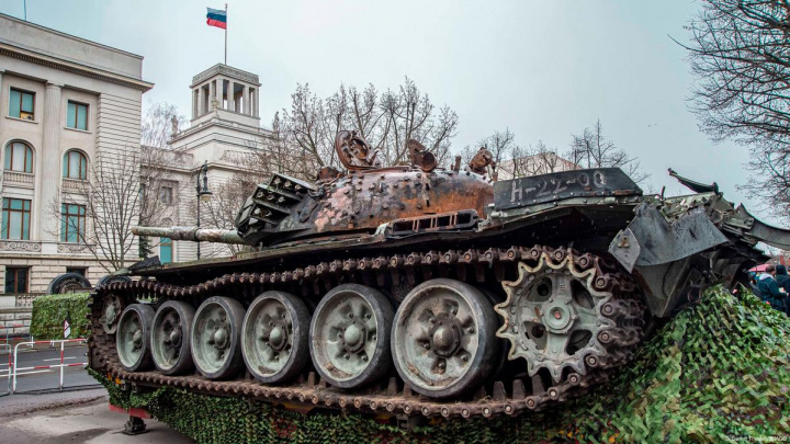 Rossiya Mudofaa vazirligi urushda shikastlangan texnikalarni metallolom uchun sotmoqda