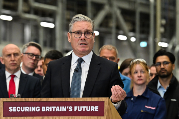 Starmer Buyuk Britaniya «urushga tayyorgarlik» rejimiga o‘tayotganini e’lon qildi