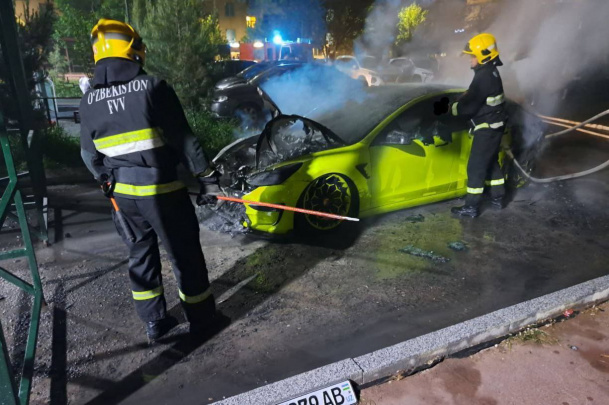 Toshkentda erkak o‘zaro kelishmovchilik ortidan tanishining Teslaʼsini yoqib yubordi