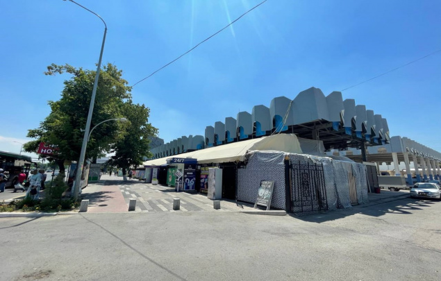 Toshkentdagi «Risoviy» bozori kimoshdi savdosiga qo‘yildi