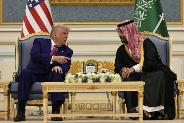 Tramp AQSh Suriyaga qarshi sanksiyalarini bekor qilishini aytdi