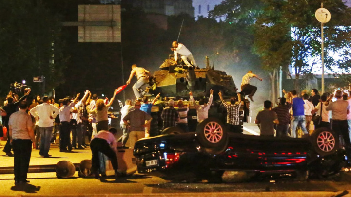 Turkiyada 2016 yilgi davlat to‘ntarishiga aloqador o‘nlab harbiylar hibsga olindi