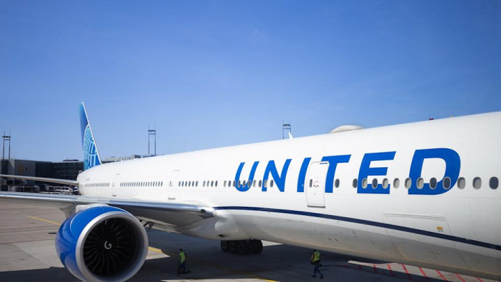 United Airlines aviakompaniyasi o‘z samolyotlaridan Starlink’ni o‘chirib qo‘yishni boshladi