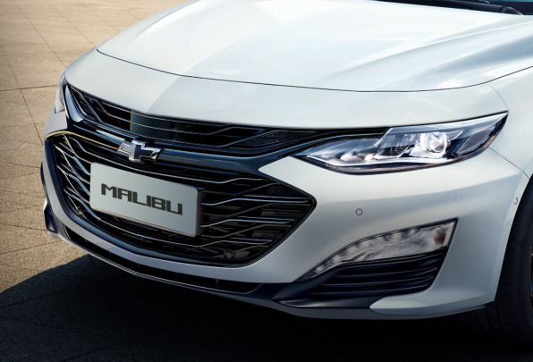 UzAuto Motors Malibu sotuvini ochganidan bir soat o‘tmay shartnomalar tugab qoldi