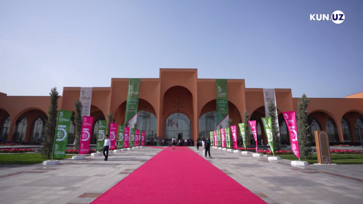 VUM: FAW yangi avlodi INNOPROM ko‘rgazmasida – ishonchli texnologiyalar, mahalliy ishlab chiqarish va zamonaviy yechimlar bir joyda