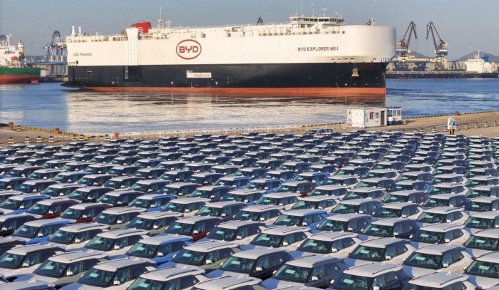 Xitoyning BYD kompaniyasi o‘z elektromobillarini Yevropaga olib o‘tish uchun ulkan yuk kemasini qurdi