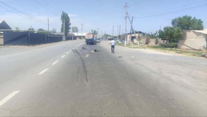 Yangiyo‘lda yuk mashinasi velosipedchi bolani urib ketdi