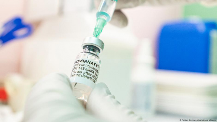 Yevrokomissiya Pfizer bilan vaksinalar bo‘yicha yozishmalar ishida yutqazdi